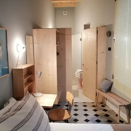 מלון Hevresac Singular & Small 4*